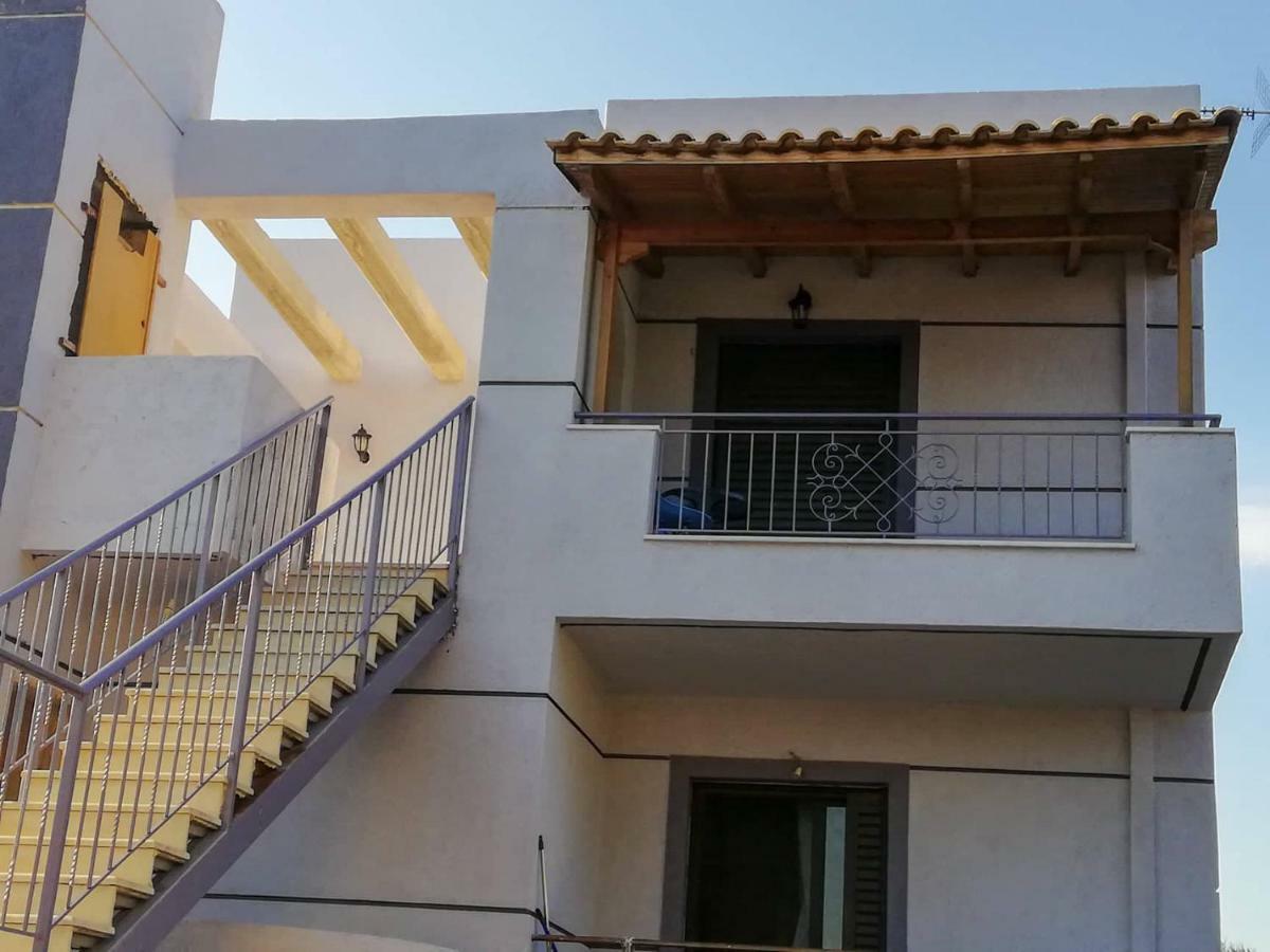 Filoxenia Apartment Artemida  Exterior photo