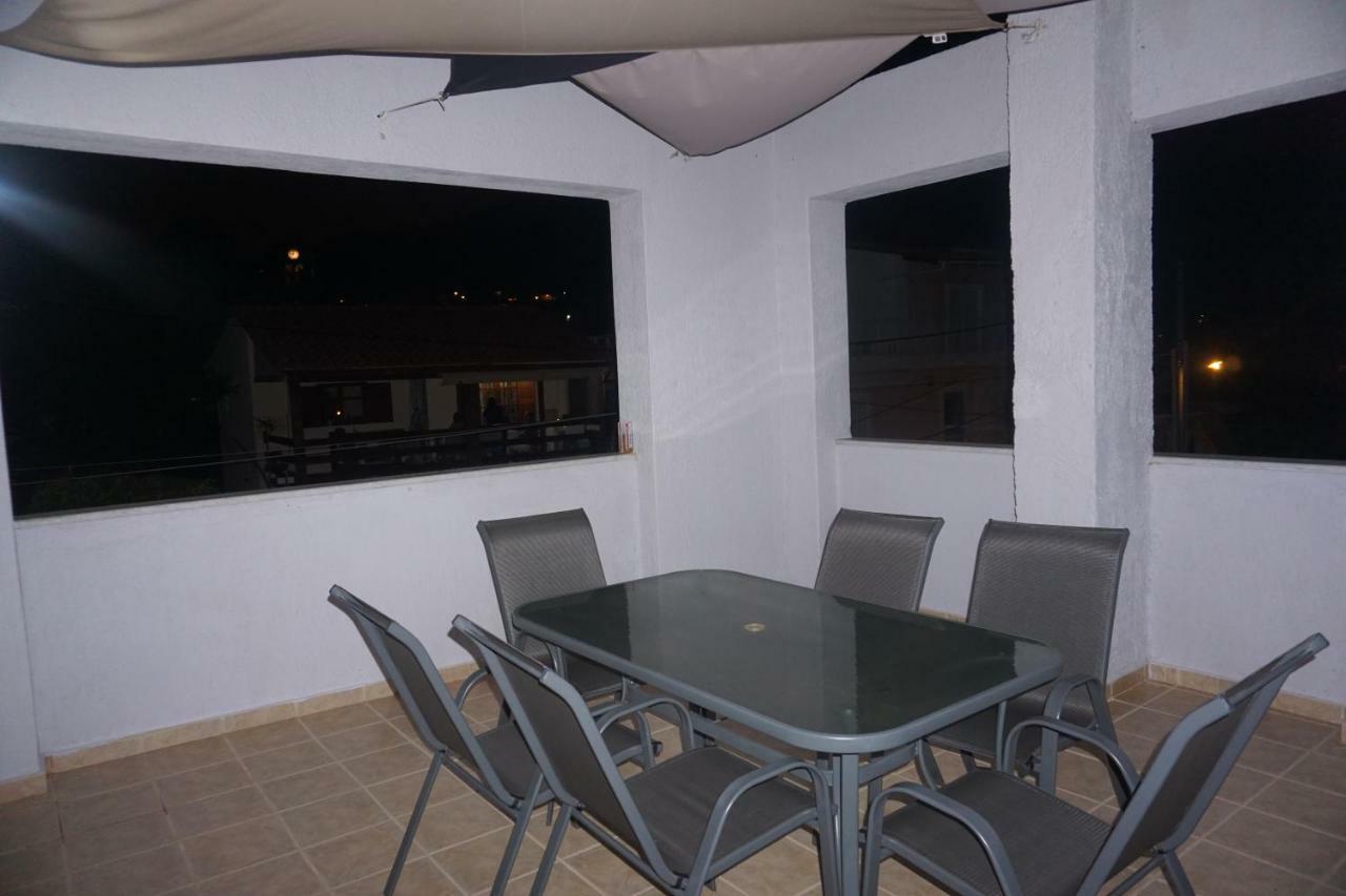 Filoxenia Apartment Artemida  Exterior photo