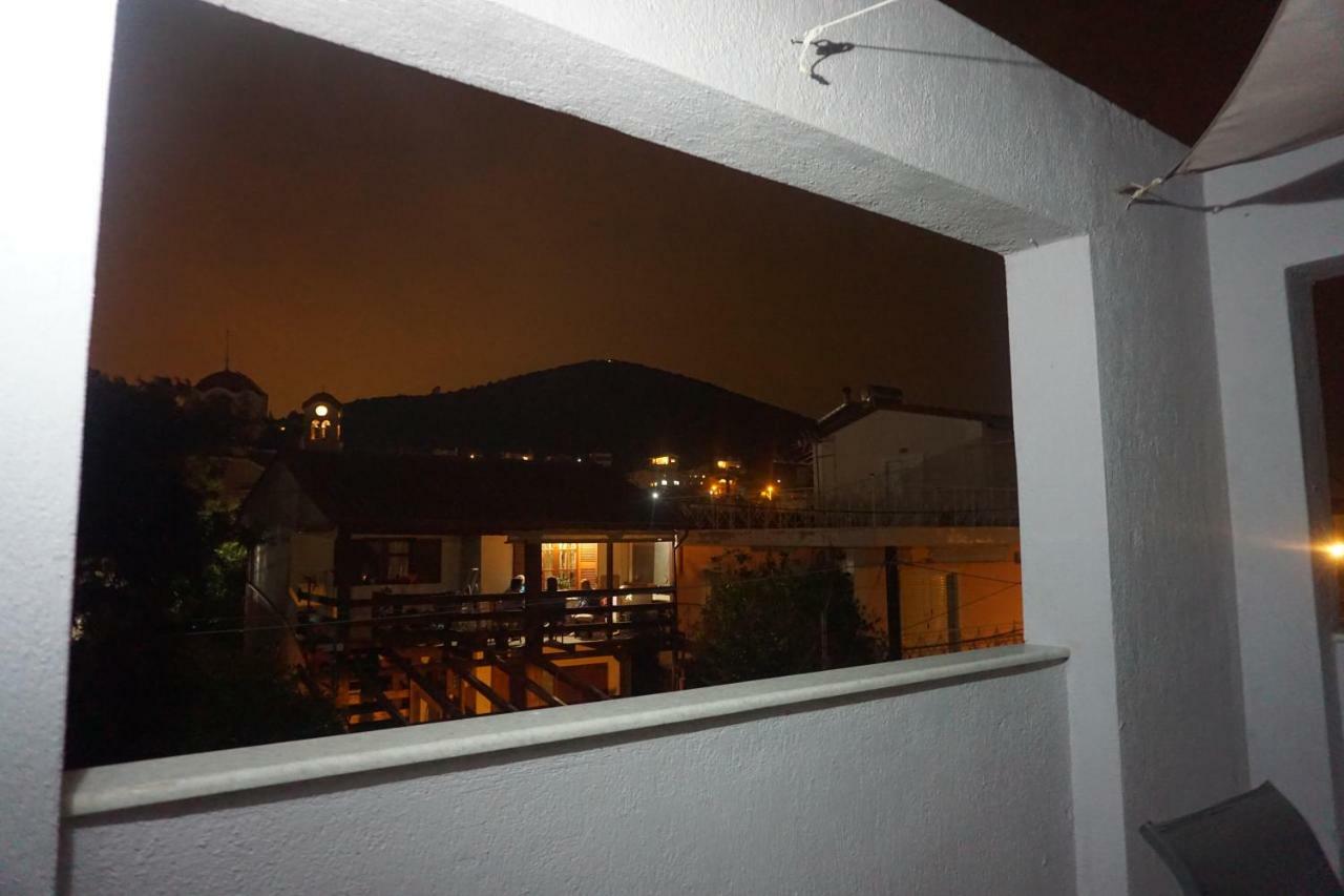 Filoxenia Apartment Artemida  Exterior photo