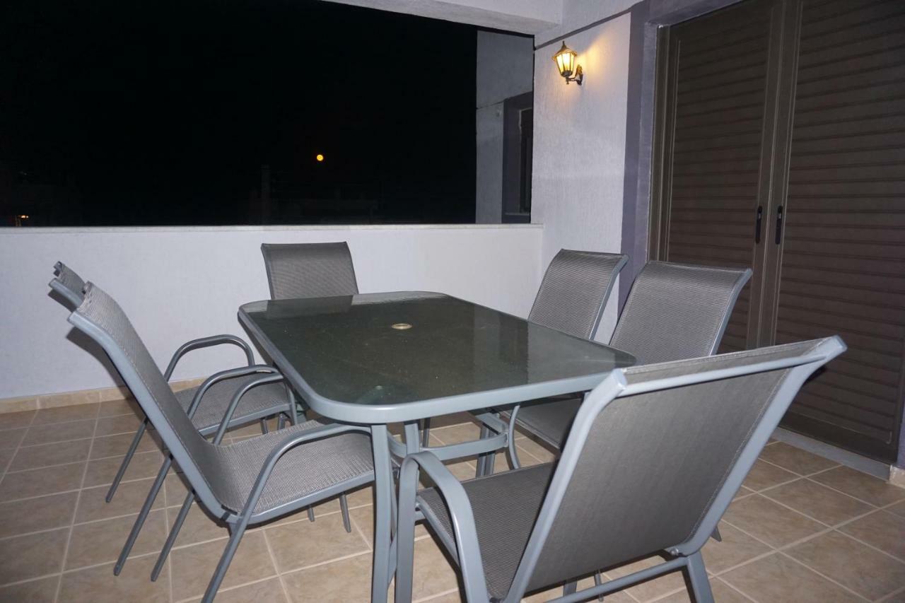 Filoxenia Apartment Artemida  Exterior photo
